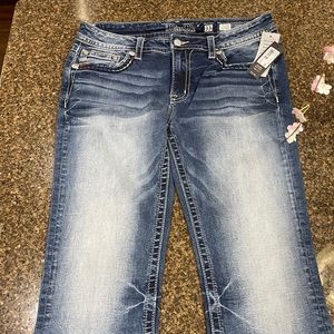 NWT Miss Me Dark Wash Star Embellished 33